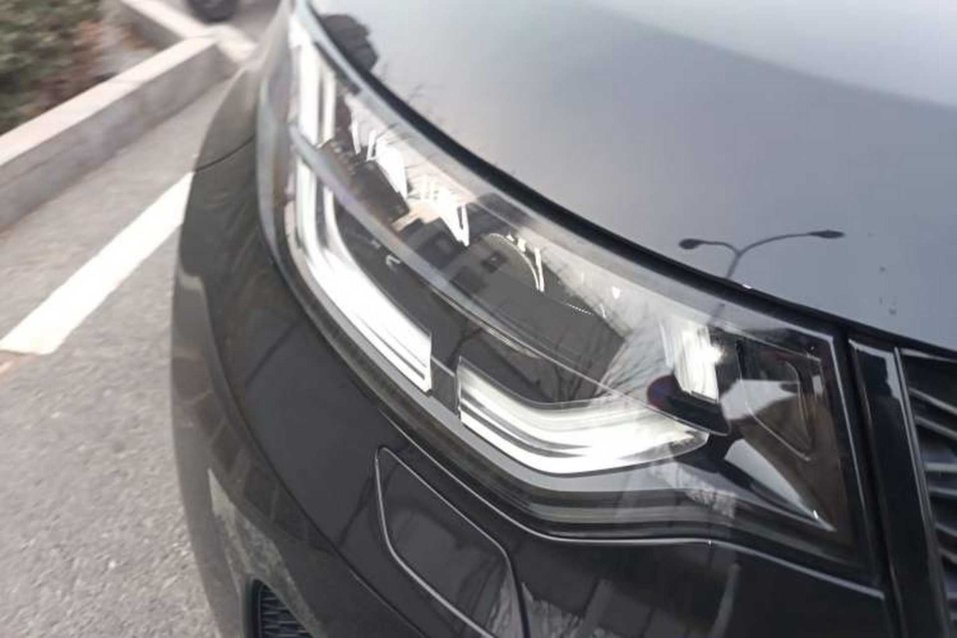 Used Land Rover Discovery 2017 3.0 SC V6 S Right Front Headlight