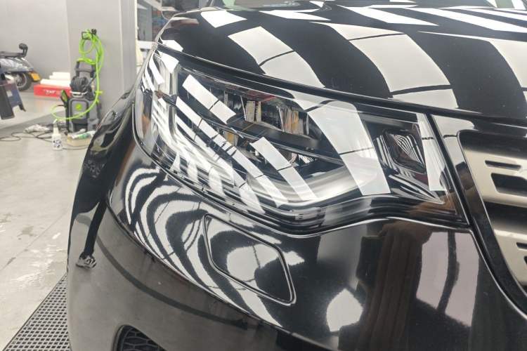 Used Land Rover Discovery 2017 3.0 SC V6 SE Right Front Headlight