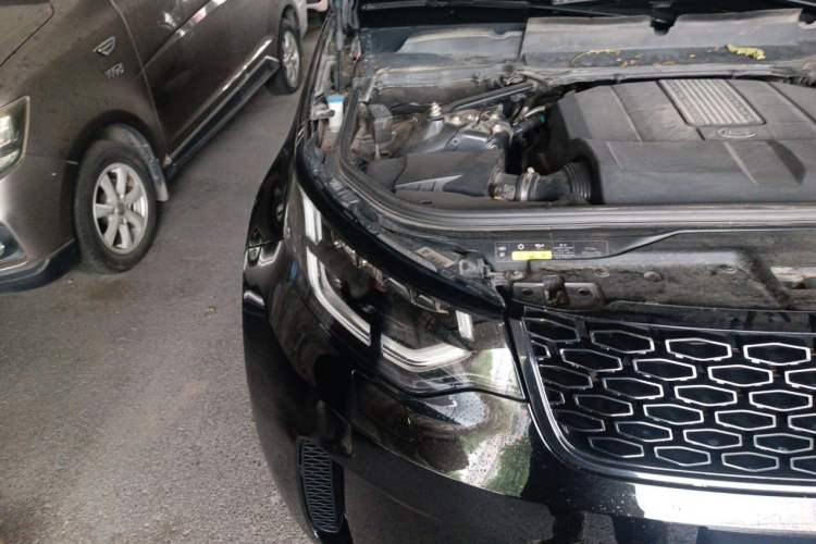 Used Land Rover Discovery 2017 3.0 SC V6 SE Right Front Headlight