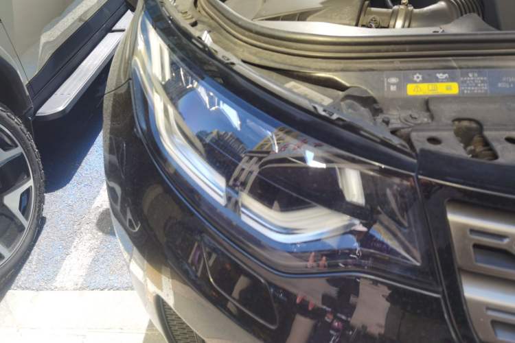 Used Land Rover Discovery 2017 3.0 SC V6 S Right Front Headlight