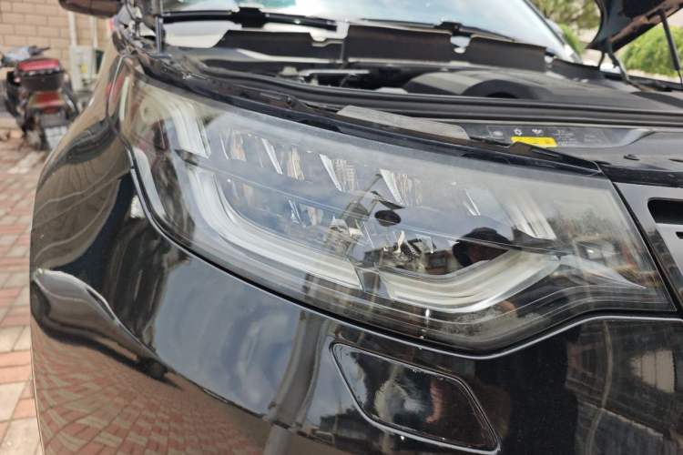 Used Land Rover Discovery 2017 3.0 SC V6 SE Right Front Headlight