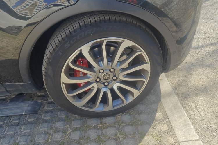 Used Land Rover Discovery 2017 3.0 SC V6 HSE LUXURY Right Front Wheel Hub