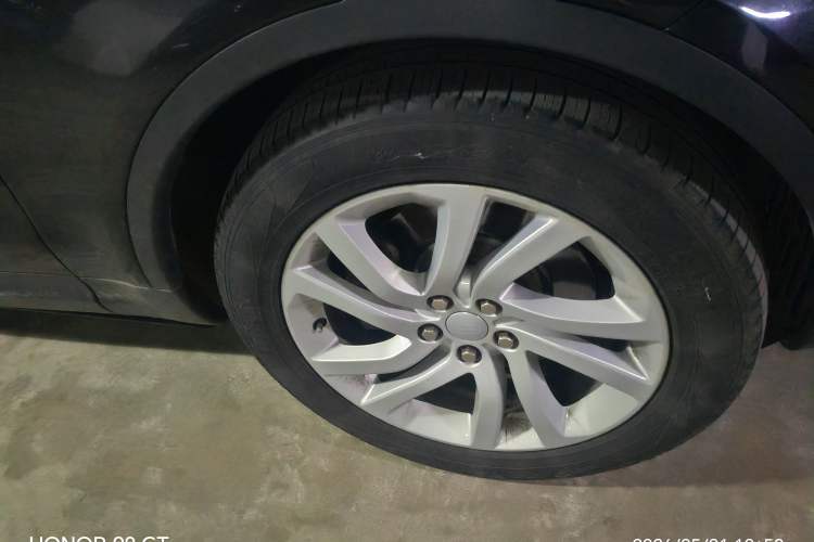 Used Land Rover Discovery 2017 3.0 SC V6 HSE Right Front Wheel Hub
