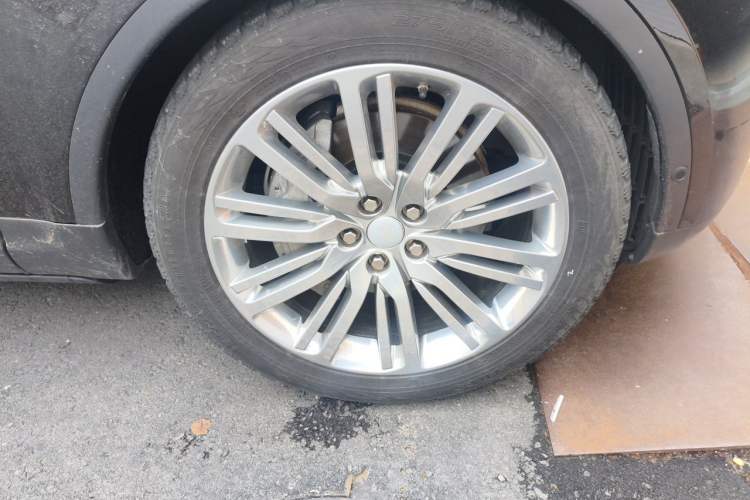 Used Land Rover Discovery 2017 3.0 SC V6 HSE LUXURY Right Front Wheel Hub