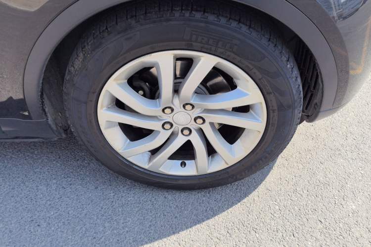 Used Land Rover Discovery 2017 3.0 SC V6 SE Right Front Wheel Hub