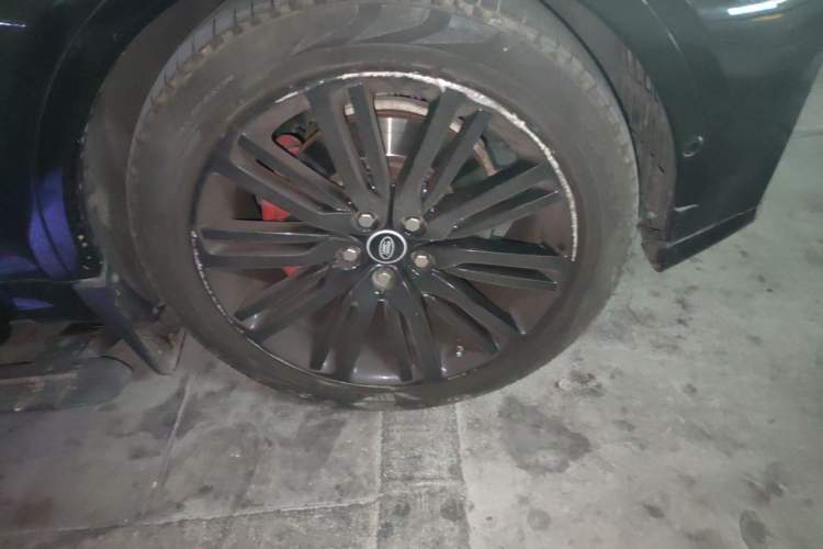 Used Land Rover Discovery 2017 3.0 SC V6 HSE Right Front Wheel Hub