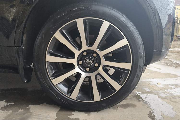 Used Land Rover Discovery 2017 3.0 SC V6 HSE Right Front Wheel Hub
