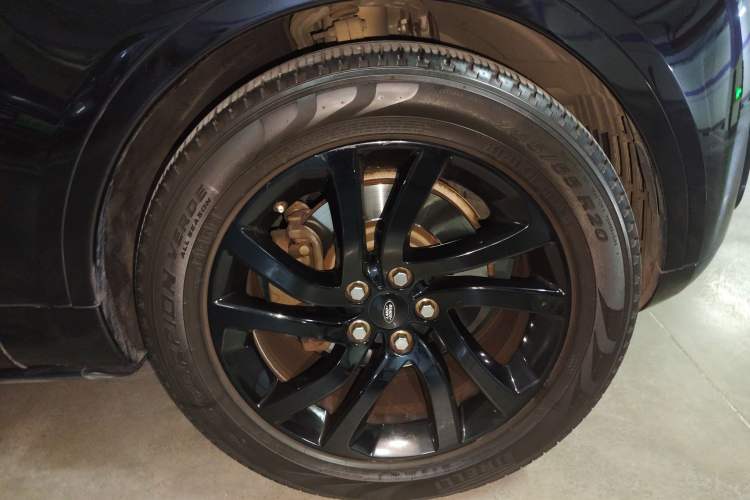 Used Land Rover Discovery 2017 3.0 SC V6 HSE Right Front Wheel Hub