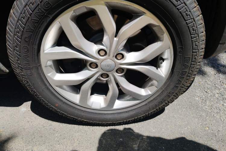 Used Land Rover Discovery 2017 3.0 SC V6 SE Right Front Wheel Hub