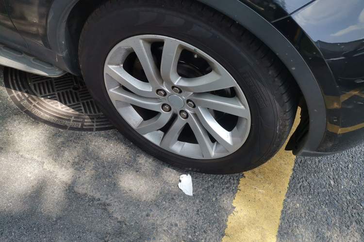 Used Land Rover Discovery 2017 3.0 SC V6 HSE Right Front Wheel Hub