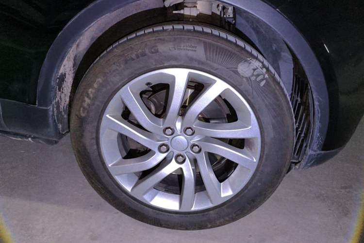 Used Land Rover Discovery 2017 3.0 SC V6 HSE Right Front Wheel Hub