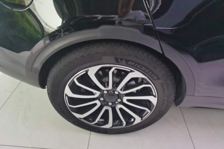 Used Land Rover Discovery 2017 3.0 SC V6 SE Right Rear Wheel Hub