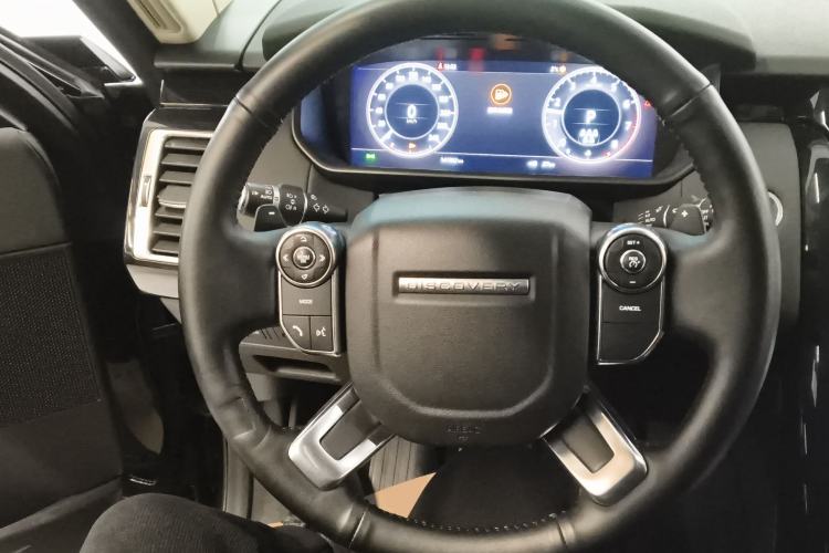 Used Land Rover Discovery 2017 3.0 SC V6 SE Steering Wheel