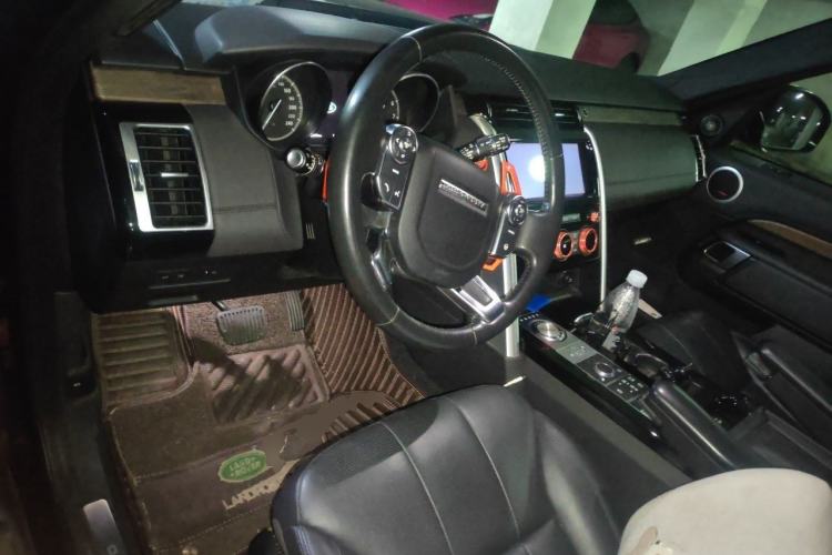 Used Land Rover Discovery 2017 3.0 SC V6 HSE Steering Wheel