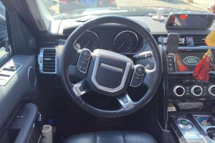 Used Land Rover Discovery 2017 3.0 SC V6 SE Steering Wheel