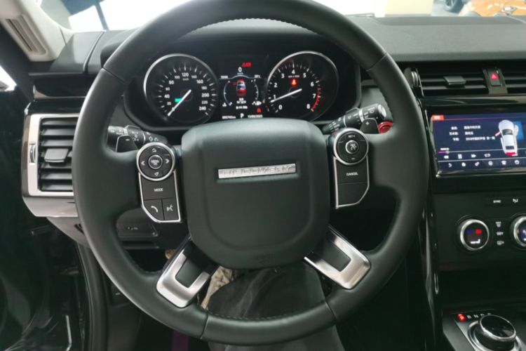 Used Land Rover Discovery 2017 3.0 SC V6 S Steering Wheel