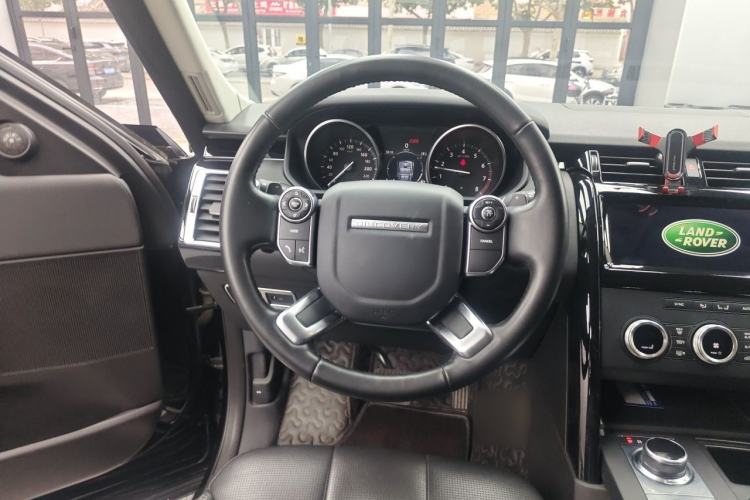 Used Land Rover Discovery 2017 3.0 SC V6 SE Steering Wheel