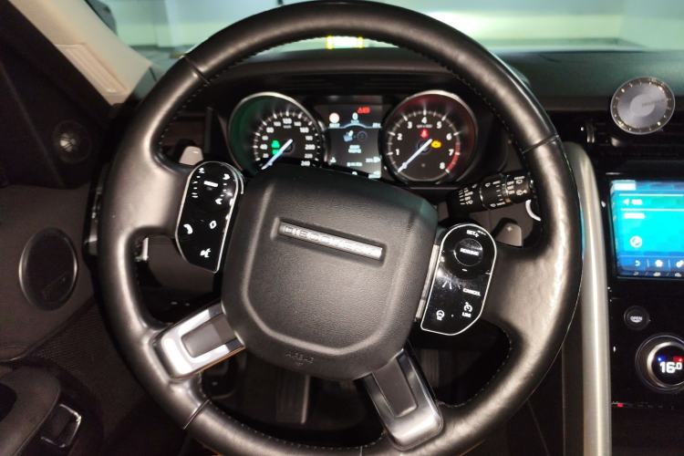 Used Land Rover Discovery 2017 3.0 SC V6 HSE Steering Wheel