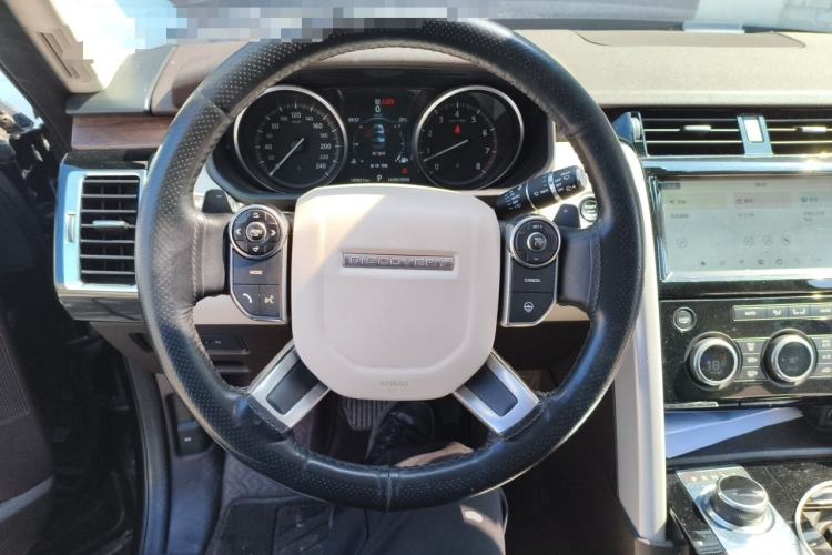 Used Land Rover Discovery 2017 3.0 SC V6 First Edition Limited Edition Steering Wheel