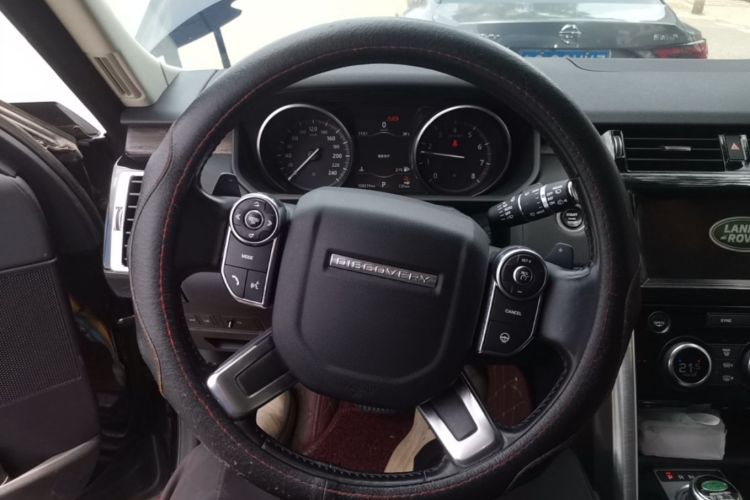 Used Land Rover Discovery 2017 3.0 SC V6 HSE Steering Wheel
