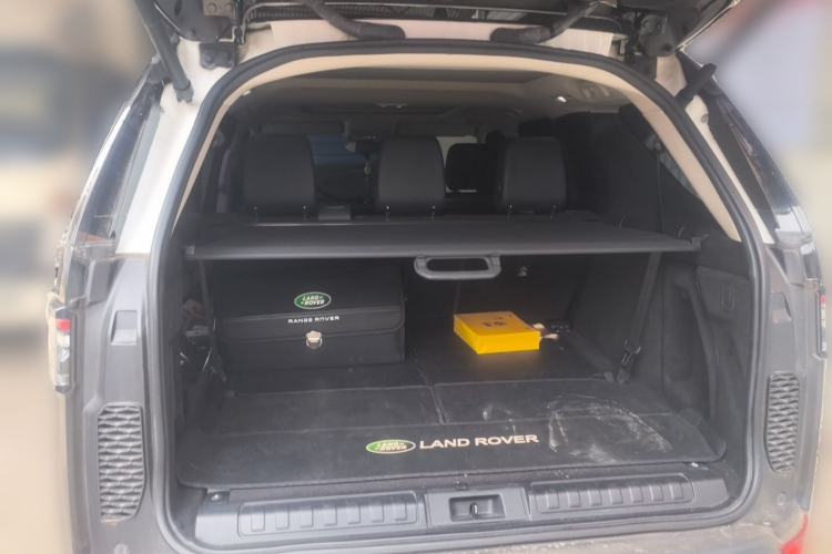 Used Land Rover Discovery 2017 3.0 SC V6 SE Trunk