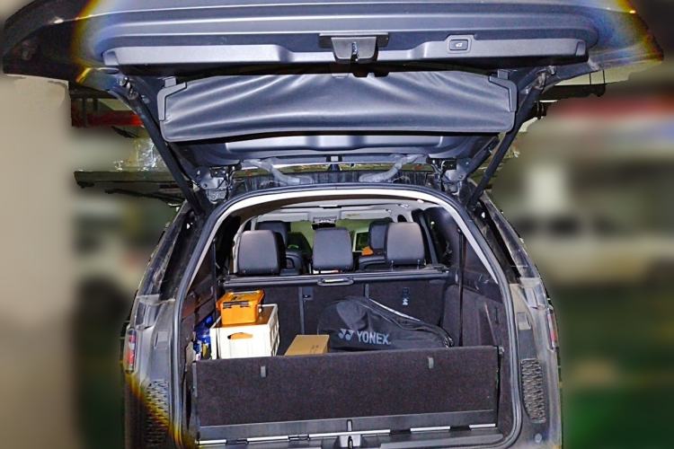 Used Land Rover Discovery 2017 3.0 SC V6 HSE Trunk