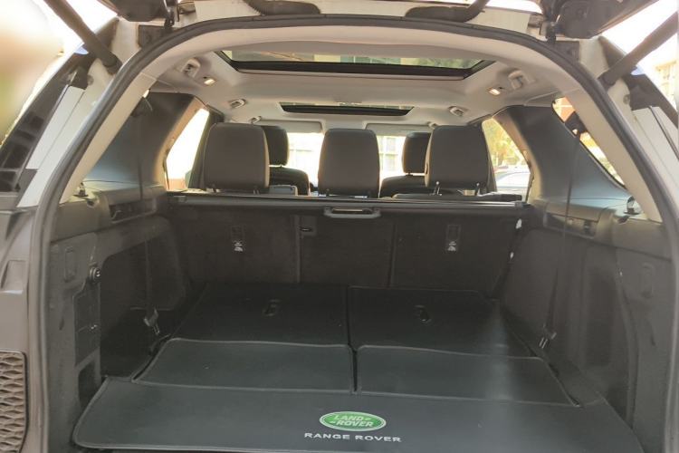Used Land Rover Discovery  Trunk