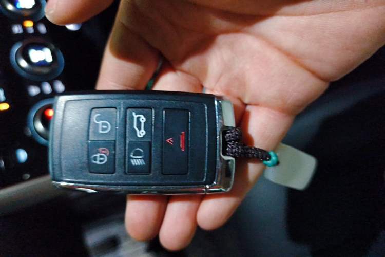 Used Land Rover Discovery 2017 3.0 SC V6 HSE Vehicle Key
