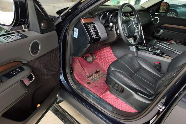 Used Land Rover Discovery 2017 3.0 SC V6 HSE Driver Seat