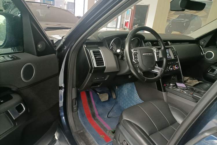 Used Land Rover Discovery 2017 3.0 SC V6 SE Driver Seat