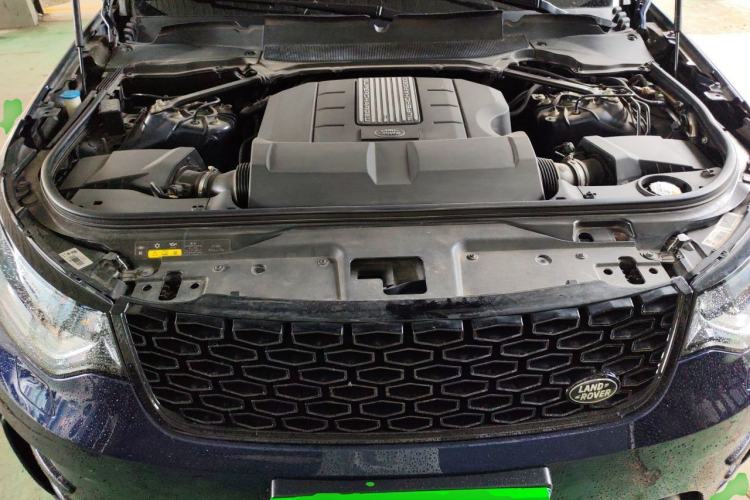 Used Land Rover Discovery 2017 3.0 SC V6 HSE Engine Bay