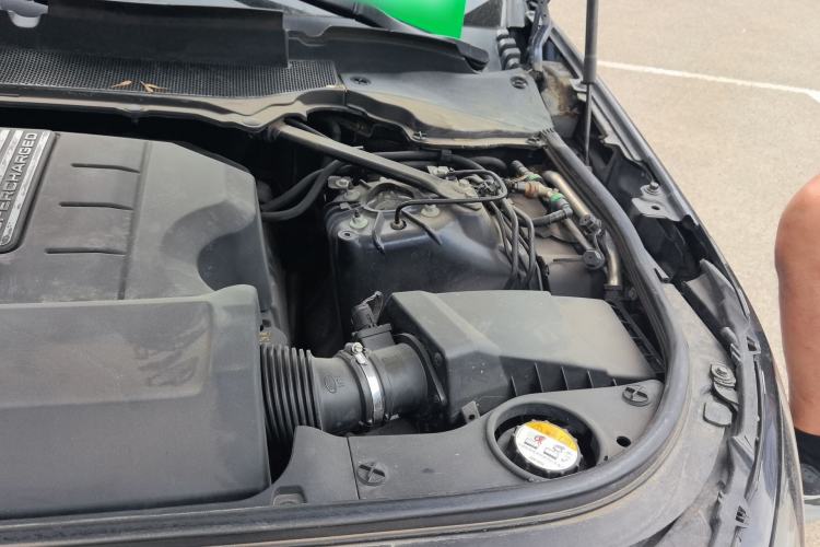 Used Land Rover Discovery 2017 3.0 SC V6 S Engine Bay Left