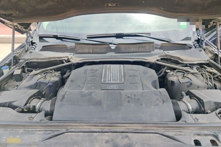 Used Land Rover Discovery 2017 3.0 SC V6 S Engine Bay