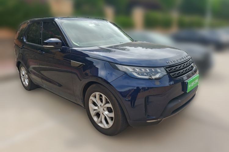 Used Land Rover Discovery 2017 3.0 SC V6 S Front Right 45 Deg