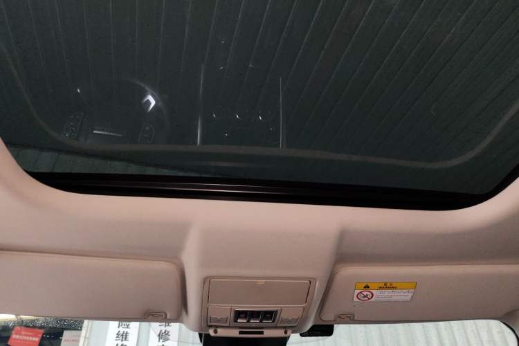 Used Land Rover Discovery 2017 3.0 SC V6 HSE Headliner