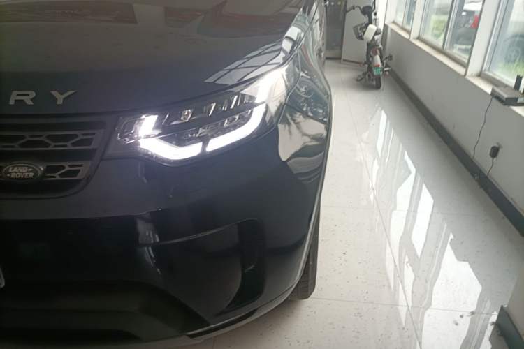 Used Land Rover Discovery 2017 3.0 SC V6 SE Left Front Headlight