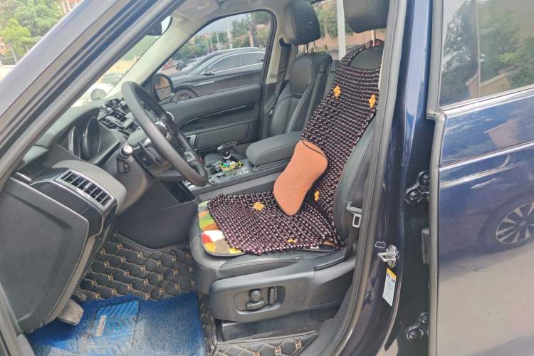 Used Land Rover Discovery 2017 3.0 SC V6 S Left Front Seat