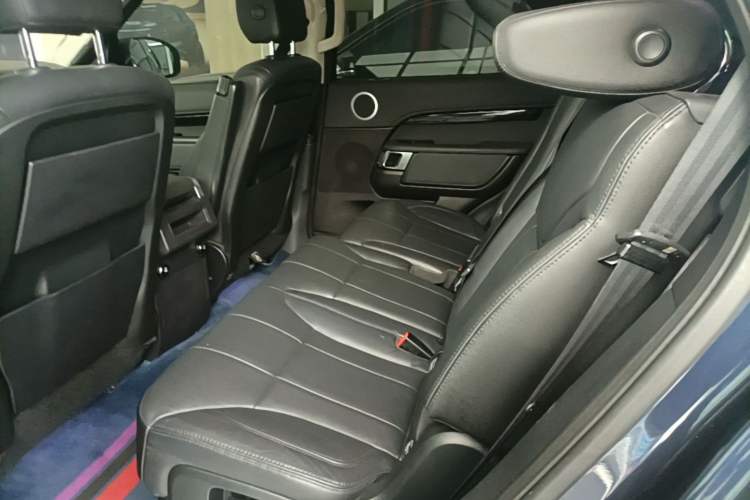 Used Land Rover Discovery 2017 3.0 SC V6 SE Left Rear Seat