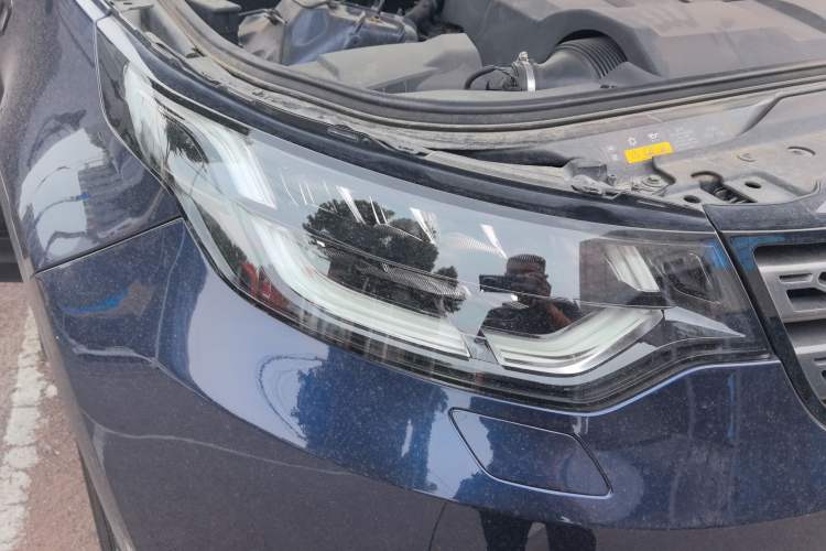 Used Land Rover Discovery 2017 3.0 SC V6 S Right Front Headlight