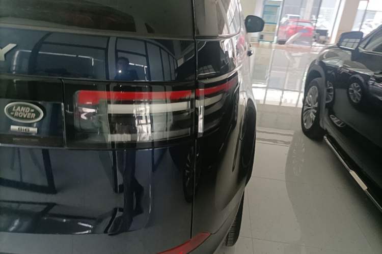 Used Land Rover Discovery 2017 3.0 SC V6 SE Right Rear Taillight