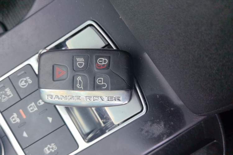 Used Land Rover Discovery 2017 3.0 SC V6 S Vehicle Key