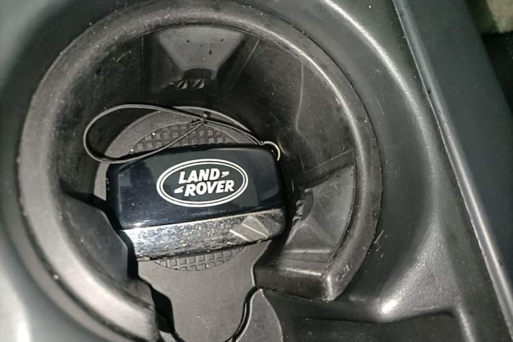 Used Land Rover Discovery 2017 3.0 SC V6 SE Vehicle Key