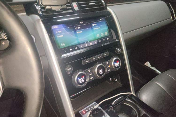 Used Land Rover Discovery 2017 3.0 SC V6 HSE Audio And AC Panel