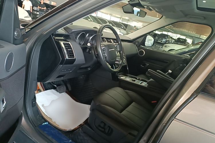Used Land Rover Discovery 2017 3.0 SC V6 SE Driver Seat