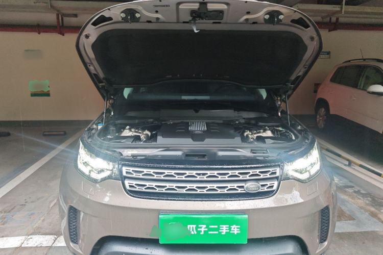 Used Land Rover Discovery 2017 3.0 SC V6 HSE Engine Bay