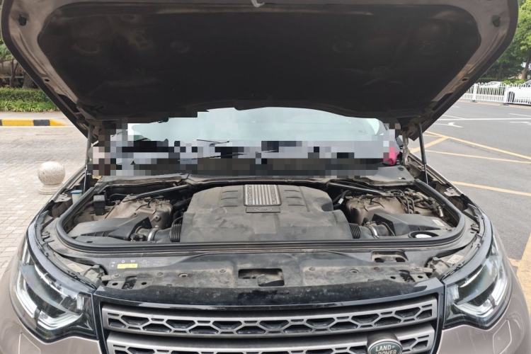 Used Land Rover Discovery 2017 3.0 SC V6 S Engine Bay