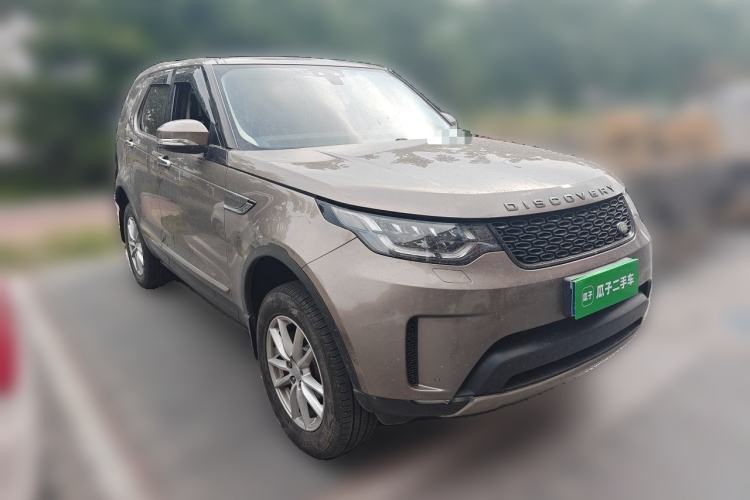 Used Land Rover Discovery 2017 3.0 SC V6 S Front Right 45 Deg