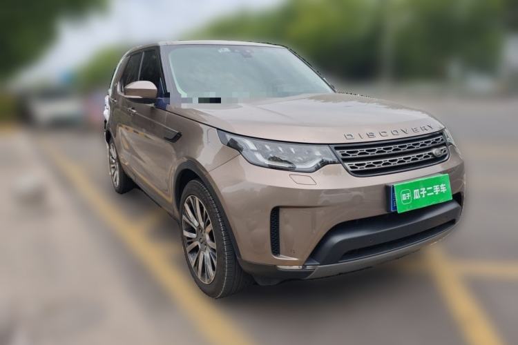 Used Land Rover Discovery 2017 3.0 SC V6 S Front Right 45 Deg
