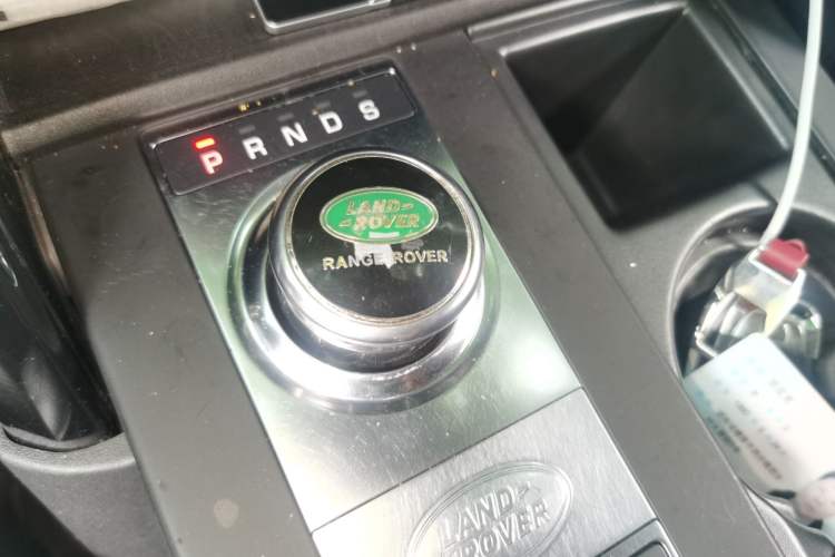 Used Land Rover Discovery 2017 3.0 SC V6 S Gear Lever
