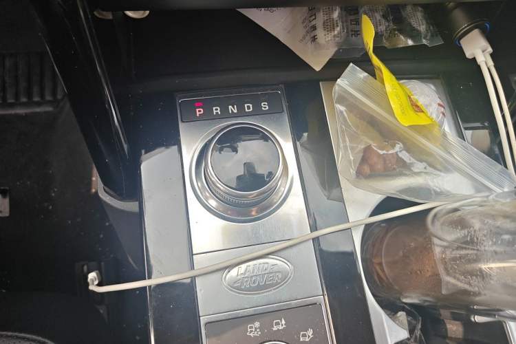 Used Land Rover Discovery 2017 3.0 SC V6 S Gear Lever